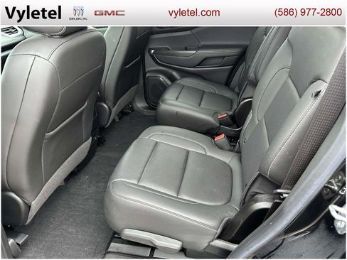 Used 2021 GMC Acadia SLT w/ Elevation Edition image 12