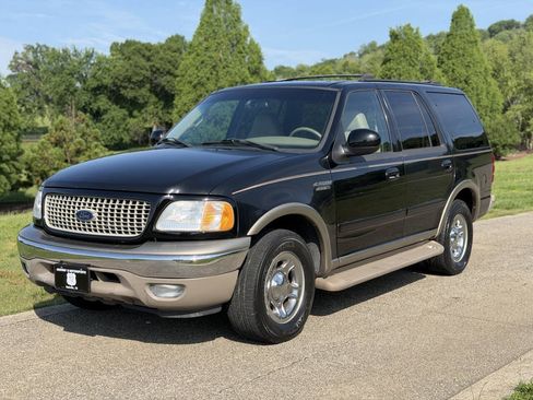 Used 2001 Ford Expedition Eddie Bauer RWD image 2