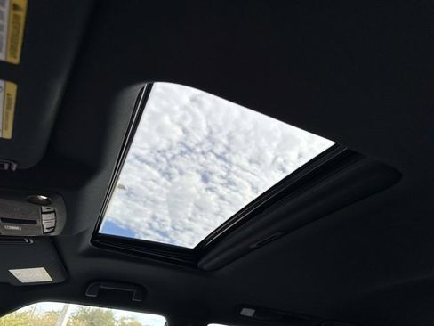 Used 2023 Nissan Armada SL w/ Midnight Edition Package image 31