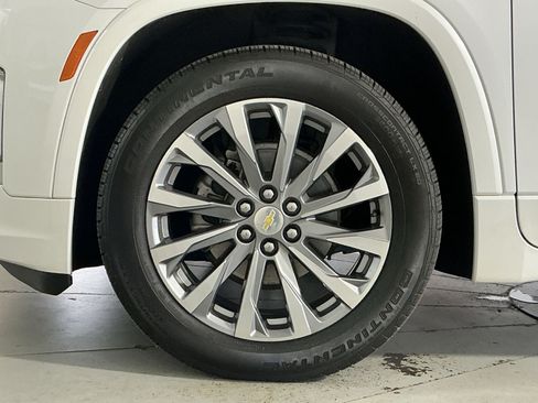 Used 2023 Chevrolet Traverse Premier AWD/4WD image 13