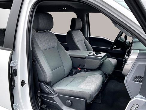 Used 2023 Ford F150 XLT w/ XTR Package image 27