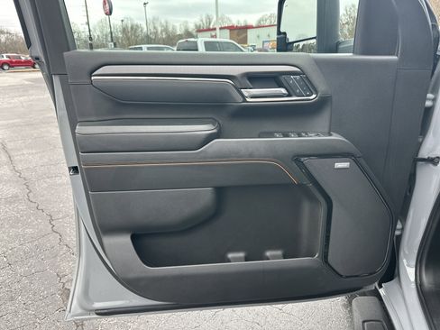 Used 2025 GMC Sierra 2500 AT4 w/ AT4 Premium Plus Package image 11