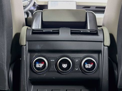 Used 2024 Land Rover Defender 110 SE AWD/4WD image 27