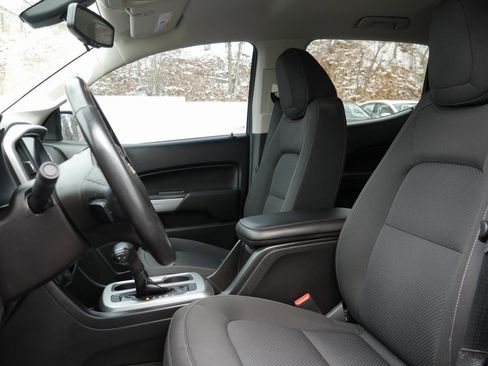 Used 2018 Chevrolet Colorado LT w/ LT Convenience Package image 9