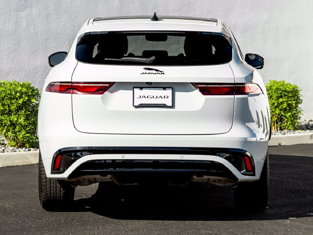 Certified 2025 Jaguar F-PACE R-Dynamic S AWD/4WD image 8