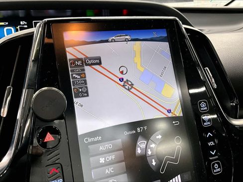 Used 2018 Toyota Prius Prime Advanced FWD image 34