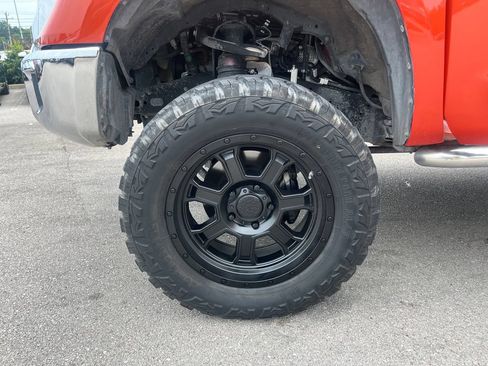 Used 2018 Toyota Tundra Limited w/ Limited Premium Package AWD/4WD image 29