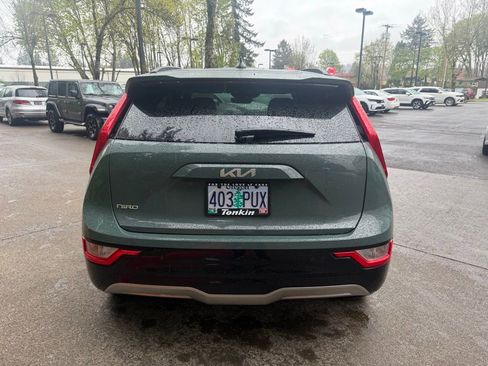 Used 2024 Kia Niro Wind w/ Wind Preserve Package FWD image 5