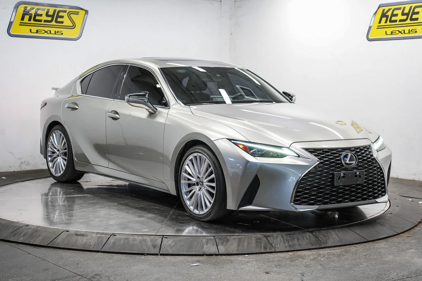 Used 2022 Lexus IS 300 w/ Premium Package RWD image 8