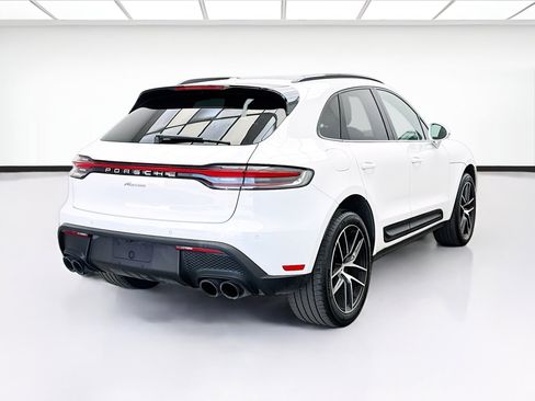 Used 2022 Porsche Macan w/ Premium Package Plus AWD/4WD image 4