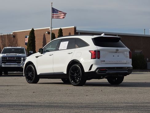 Used 2021 Kia Sorento SX image 5