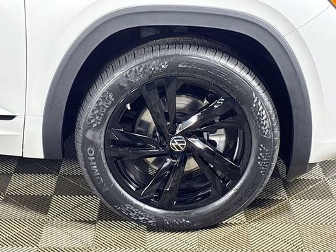 New 2026 Volkswagen Atlas Cross Sport SEL R-Line image 24