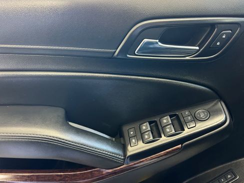 Used 2018 GMC Yukon SLT AWD/4WD image 13