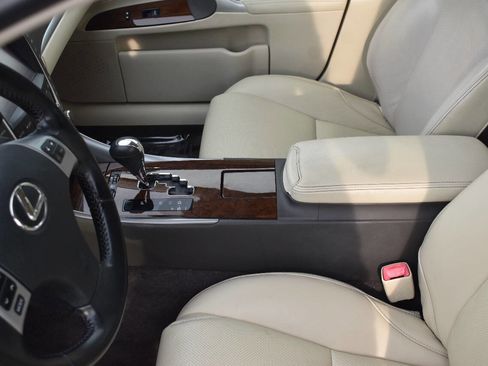 Used 2013 Lexus IS 250 AWD w/ Luxury Plus Pkg Value Edition image 28