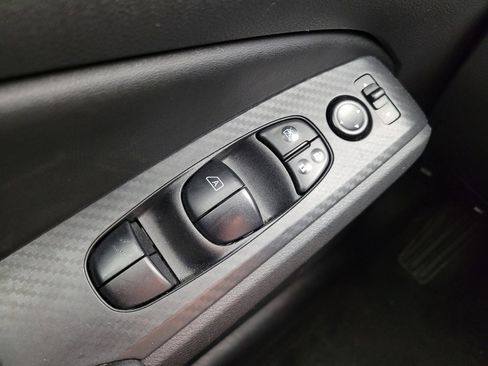 Used 2025 Nissan Altima 2.5 SV AWD/4WD image 27