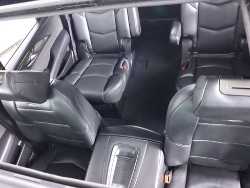 Used 2016 Cadillac Escalade Platinum AWD/4WD image 28