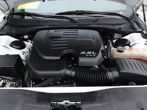 Used 2022 Dodge Charger SXT image 17