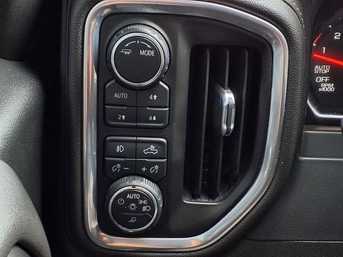 Used 2020 Chevrolet Silverado 1500 LT Trail Boss w/ Midnight Edition AWD/4WD image 19