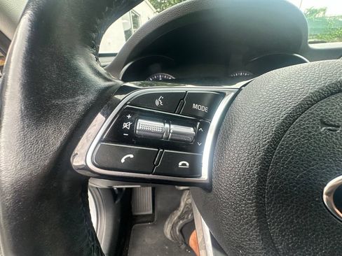 Used 2020 Kia Optima Premium FWD image 14