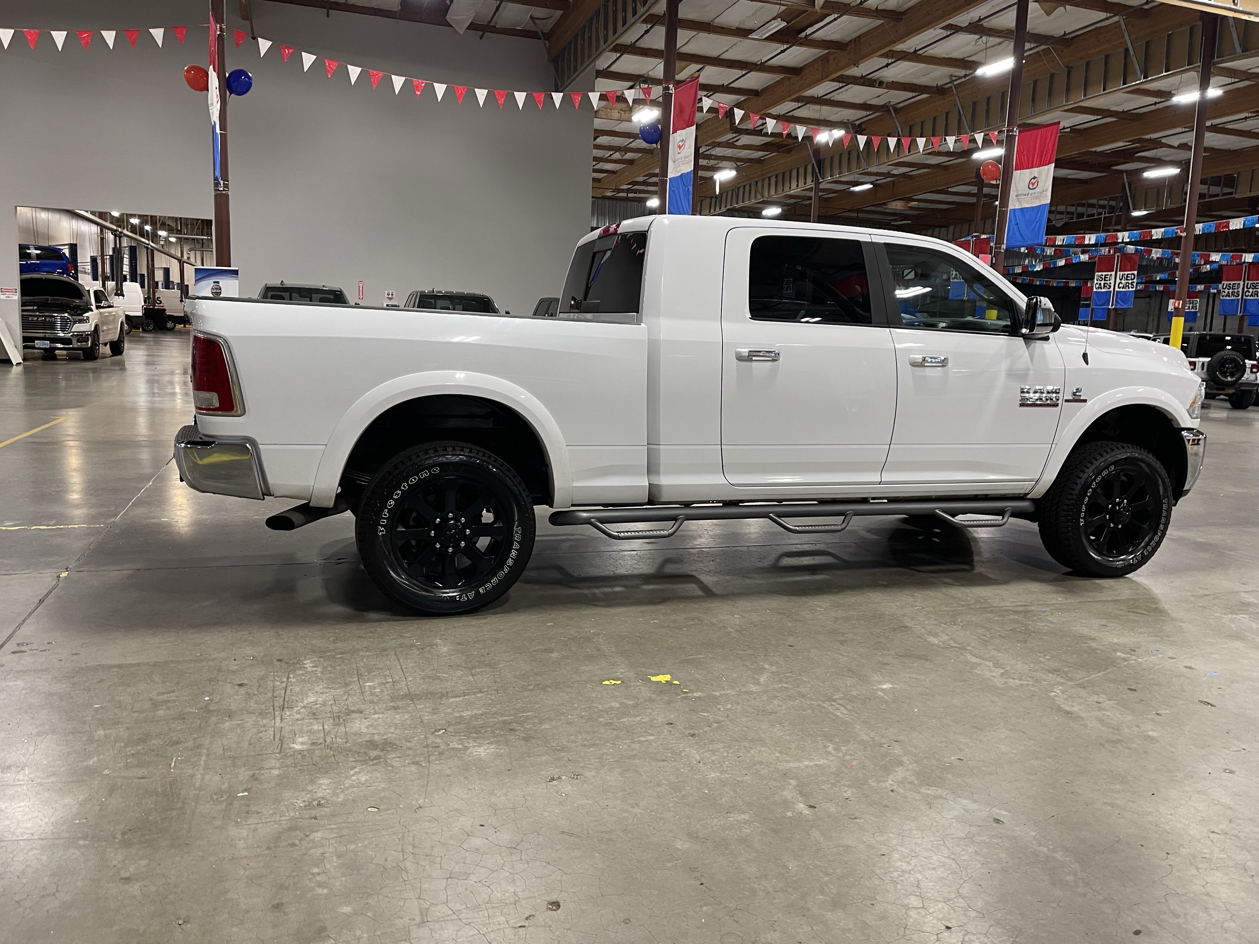 Used 2016 RAM 3500 Laramie w/ Convenience Group AWD/4WD image 6