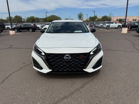 Certified 2023 Nissan Altima 2.5 SR FWD image 2