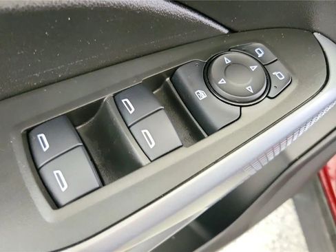 Used 2024 Chevrolet Trax LS w/ LS Convenience Package FWD image 30