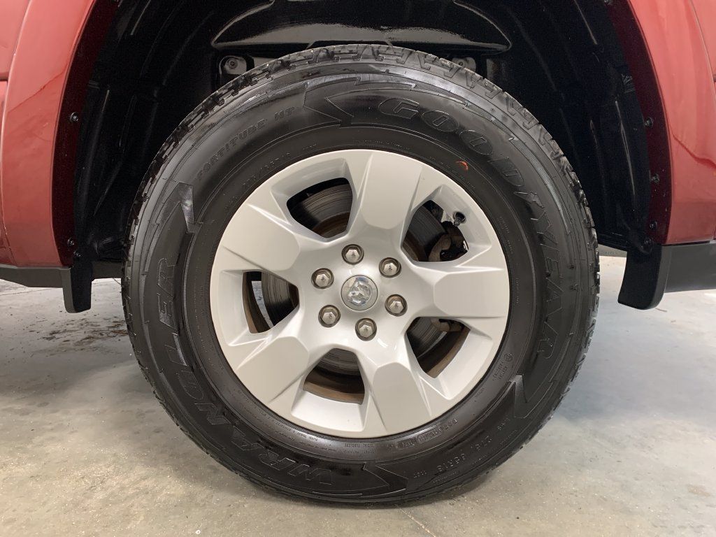 Used 2025 RAM 1500 Big Horn AWD/4WD image 5