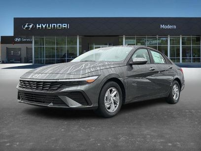 New 2026 Hyundai Elantra SE