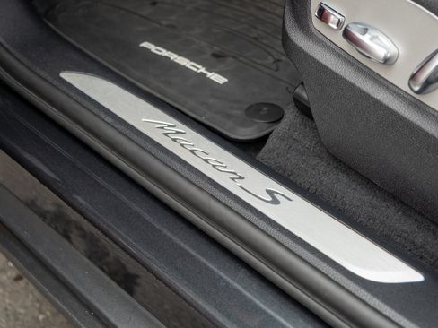 Certified 2024 Porsche Macan S AWD/4WD image 44