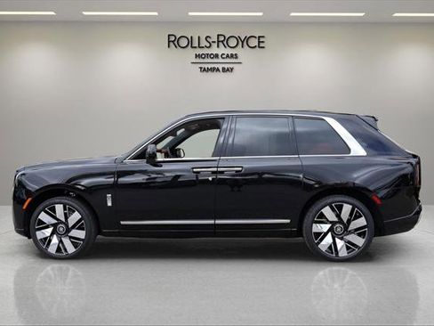 Certified 2025 Rolls-Royce Cullinan image 3