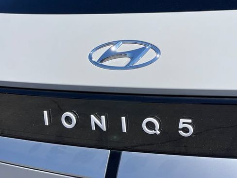 Used 2024 Hyundai Ioniq 5 SEL RWD image 33