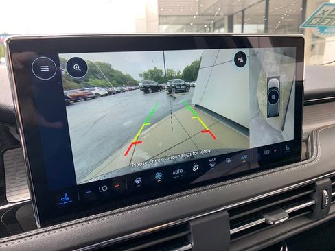 Certified 2025 Lincoln Corsair AWD w/ Equipment Group 101A image 30