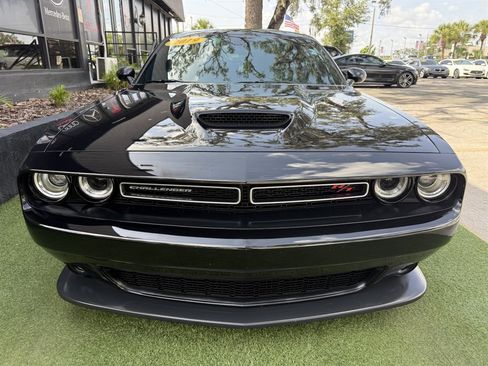 Used 2019 Dodge Challenger R/T w/ Cold Weather Group RWD image 2