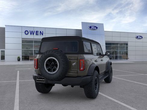 New 2025 Ford Bronco Outer Banks w/ Sasquatch Package AWD/4WD image 8