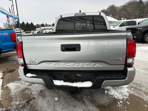Used 2023 Toyota Tacoma image 4