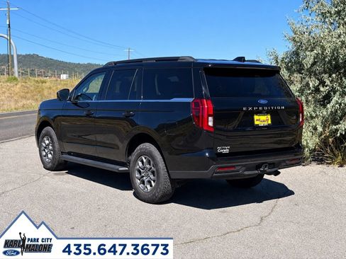 Used 2025 Ford Expedition Active AWD/4WD image 3