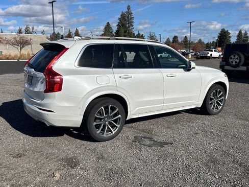 Used 2016 Volvo XC90 T6 Momentum image 2