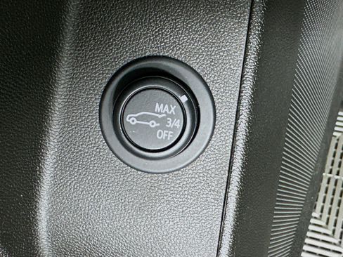 Used 2024 Chevrolet Equinox LT image 34