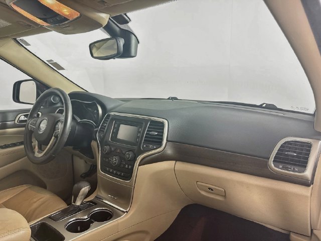 Used 2017 Jeep Grand Cherokee Laredo w/ Quick Order Package 2BE RWD image 30