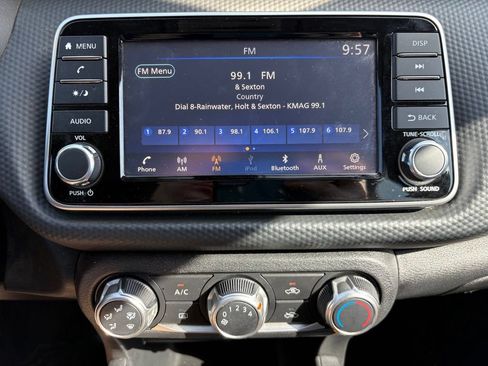 Used 2021 Nissan Kicks S FWD image 21
