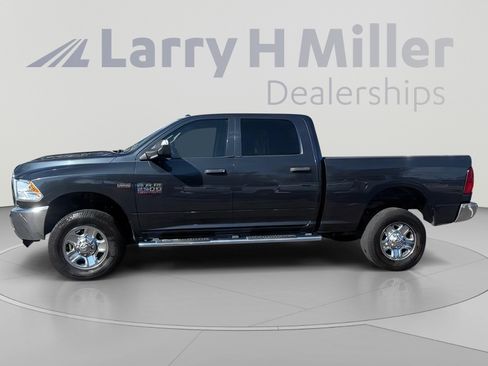 Used 2018 RAM 2500 Tradesman w/ Chrome Appearance Group AWD/4WD image 3