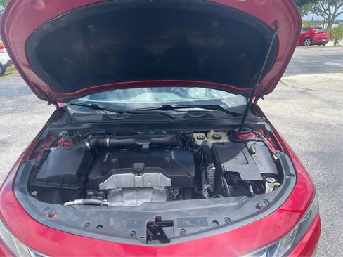 Used 2015 Chevrolet Impala LT w/ Convenience Package image 19