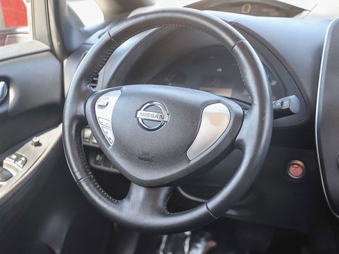 Used 2013 Nissan Leaf S FWD image 21