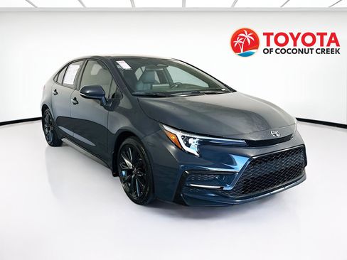 Used 2025 Toyota Corolla SE w/ Convenience Package FWD image 1