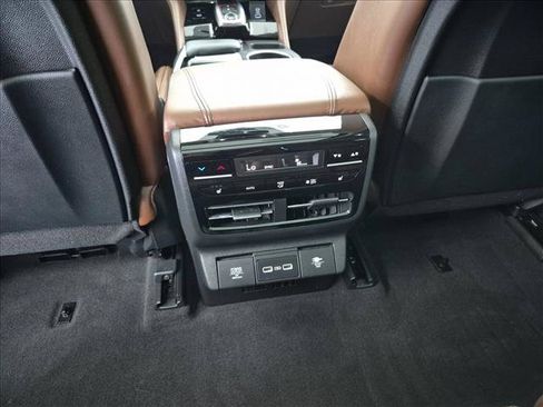 Used 2022 Acura MDX SH-AWD w/ Advance Package image 19