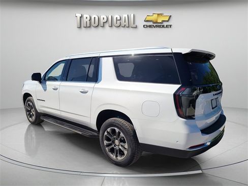New 2026 Chevrolet Suburban LT w/ Comfort Package image 3