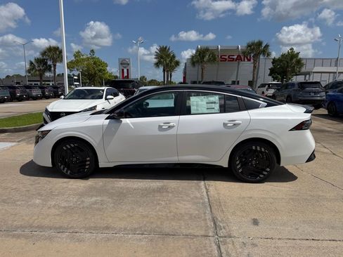 New 2026 Nissan Sentra SR FWD image 2