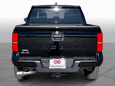 New 2026 Toyota Tacoma SR5 AWD/4WD image 4