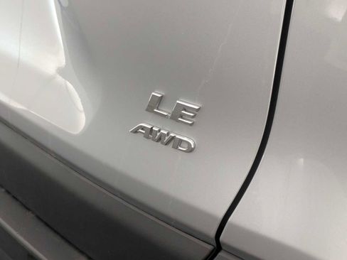 Used 2024 Toyota RAV4 LE AWD/4WD image 11