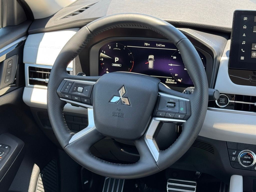 Used 2025 Mitsubishi Outlander SEL FWD image 30